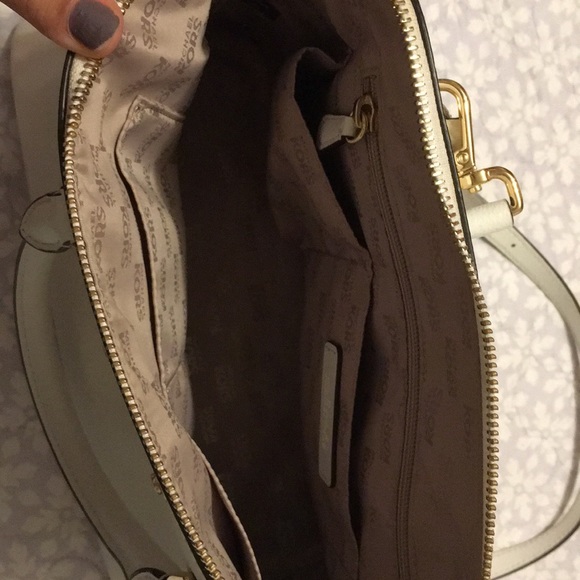 Michael kors handbag - Picture 4 of 4